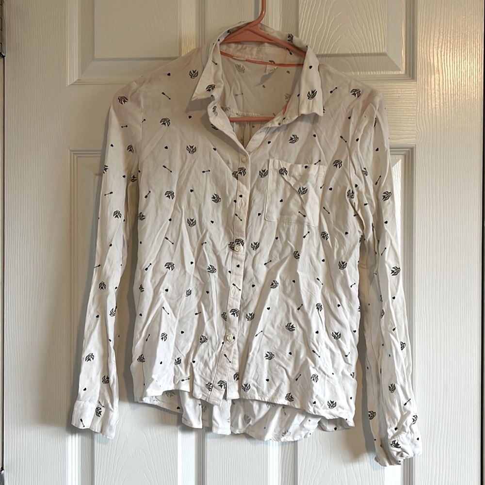 White shirt with minimal design